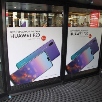 Huawei wejscie 3Maja drzwi obrotowe 1 430x430 ambient polska